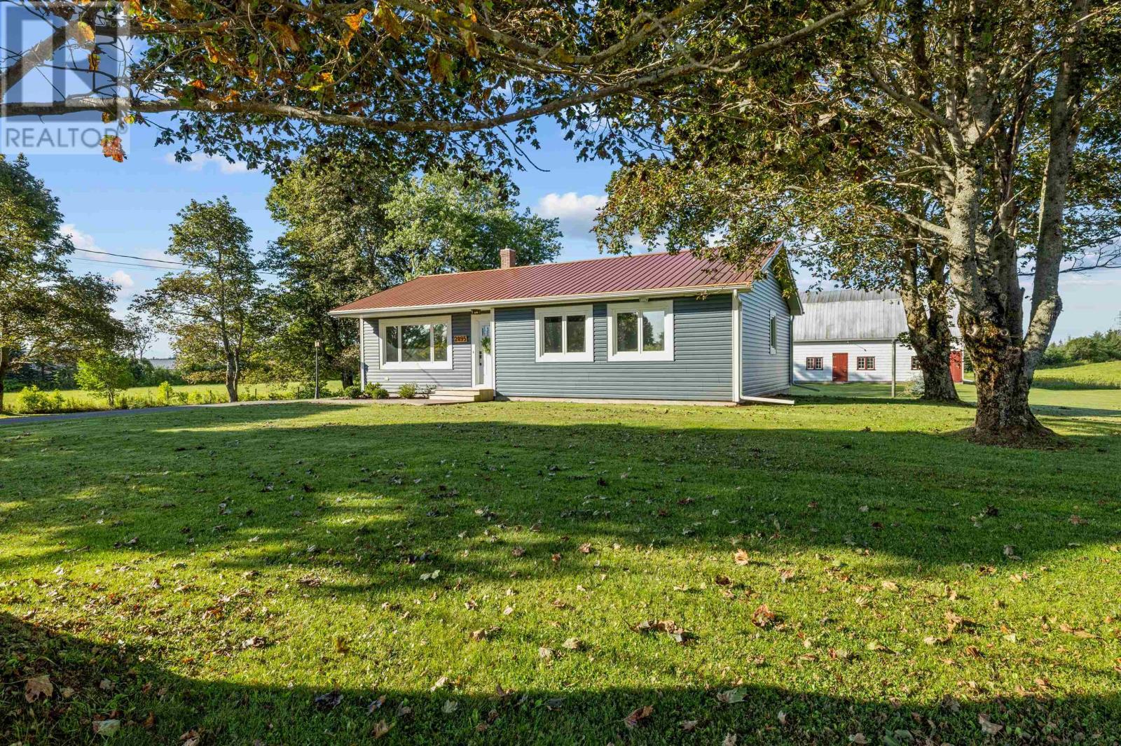 2095 North York River Rd, Warren Grove, Prince Edward Island  C0A 1H5 - Photo 4 - 202623107