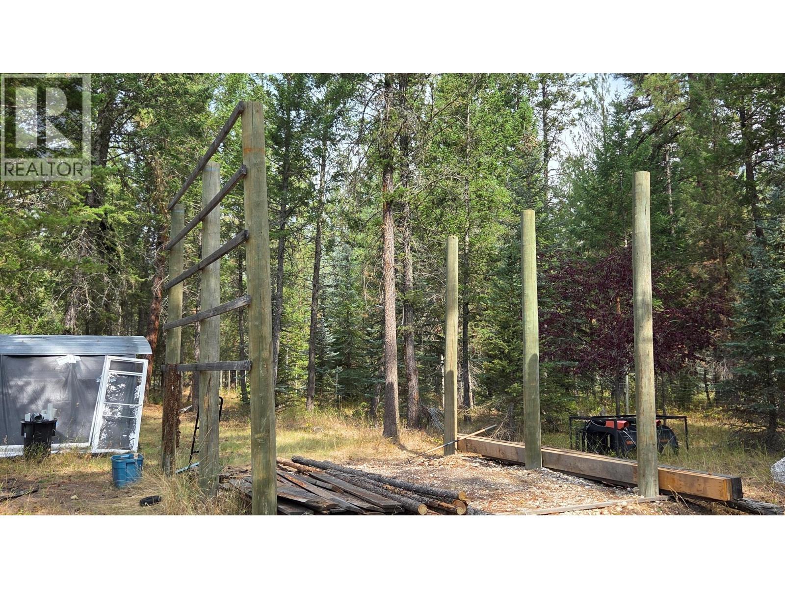 3410 Simon Road, Skookumchuck, British Columbia V0B 2E0 - Photo 9 - 10399562