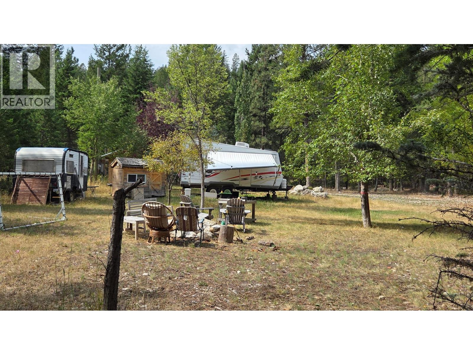 3410 Simon Road, Skookumchuck, British Columbia V0B 2E0 - Photo 10 - 10399562