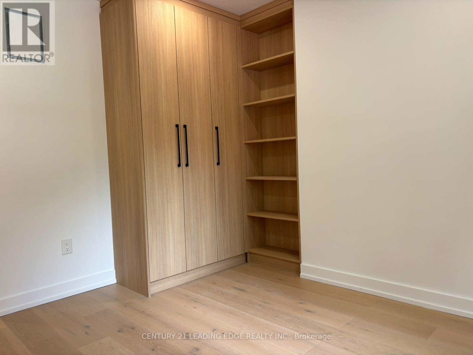 2190 Breezy Brae Drive, Mississauga, Ontario L4Y 1N5 - Photo 11 - W13773834