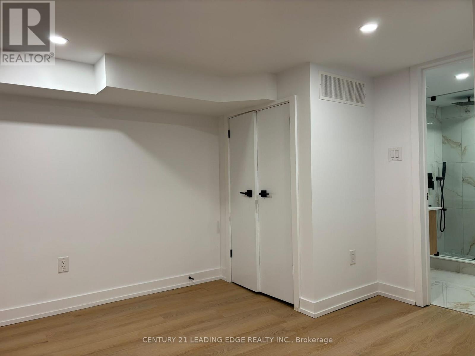 2190 Breezy Brae Drive, Mississauga, Ontario L4Y 1N5 - Photo 15 - W13773834