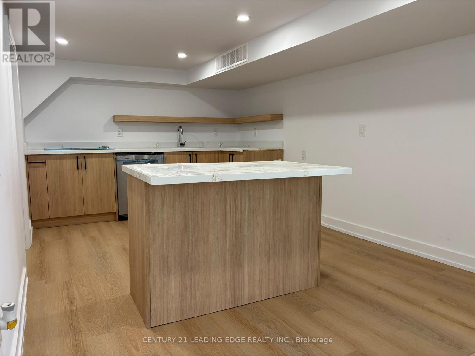2190 Breezy Brae Drive, Mississauga, Ontario L4Y 1N5 - Photo 23 - W13773834