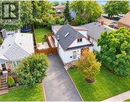 660 BURGESS Avenue, Hamilton, Ontario