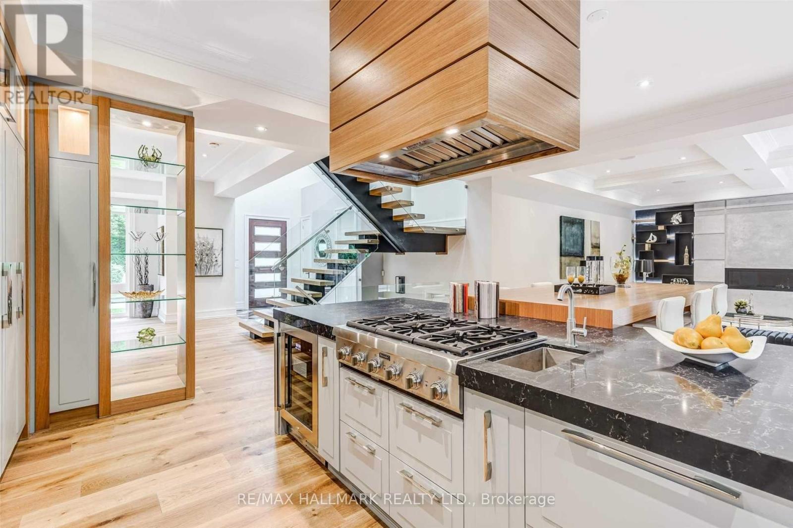 31 Timberlane Drive, Toronto, Ontario  M3H 1J3 - Photo 11 - C13774492