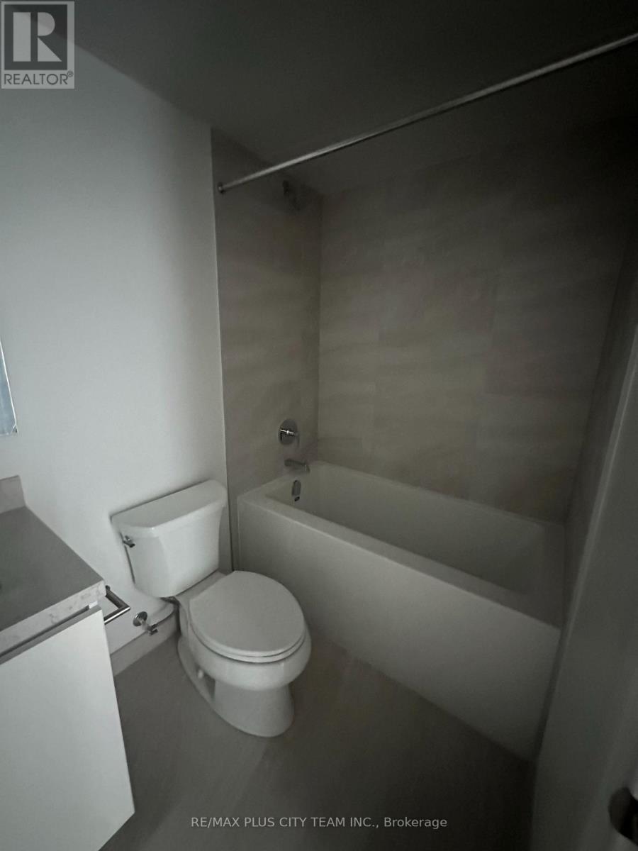 3204 - 2 Erskine Road, Mississauga, Ontario L5B 0S1 - Photo 8 - W13774548