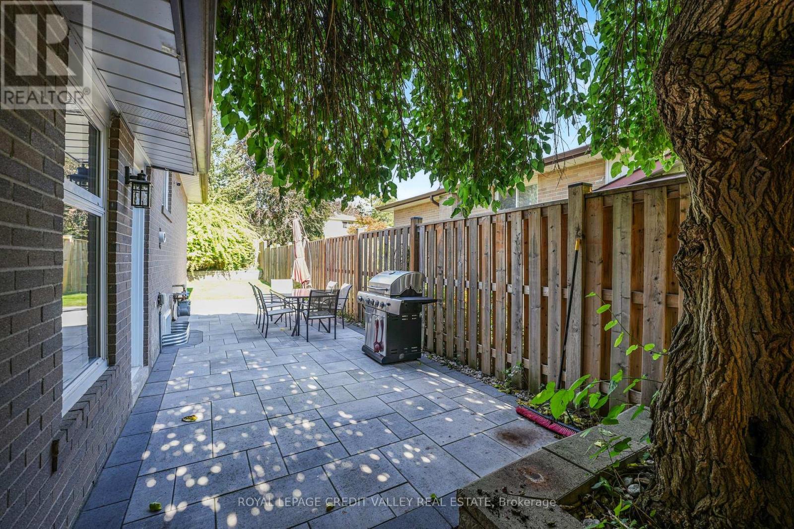 16 Lockton Crescent, Brampton, Ontario  L6W 1C3 - Photo 41 - W13774560