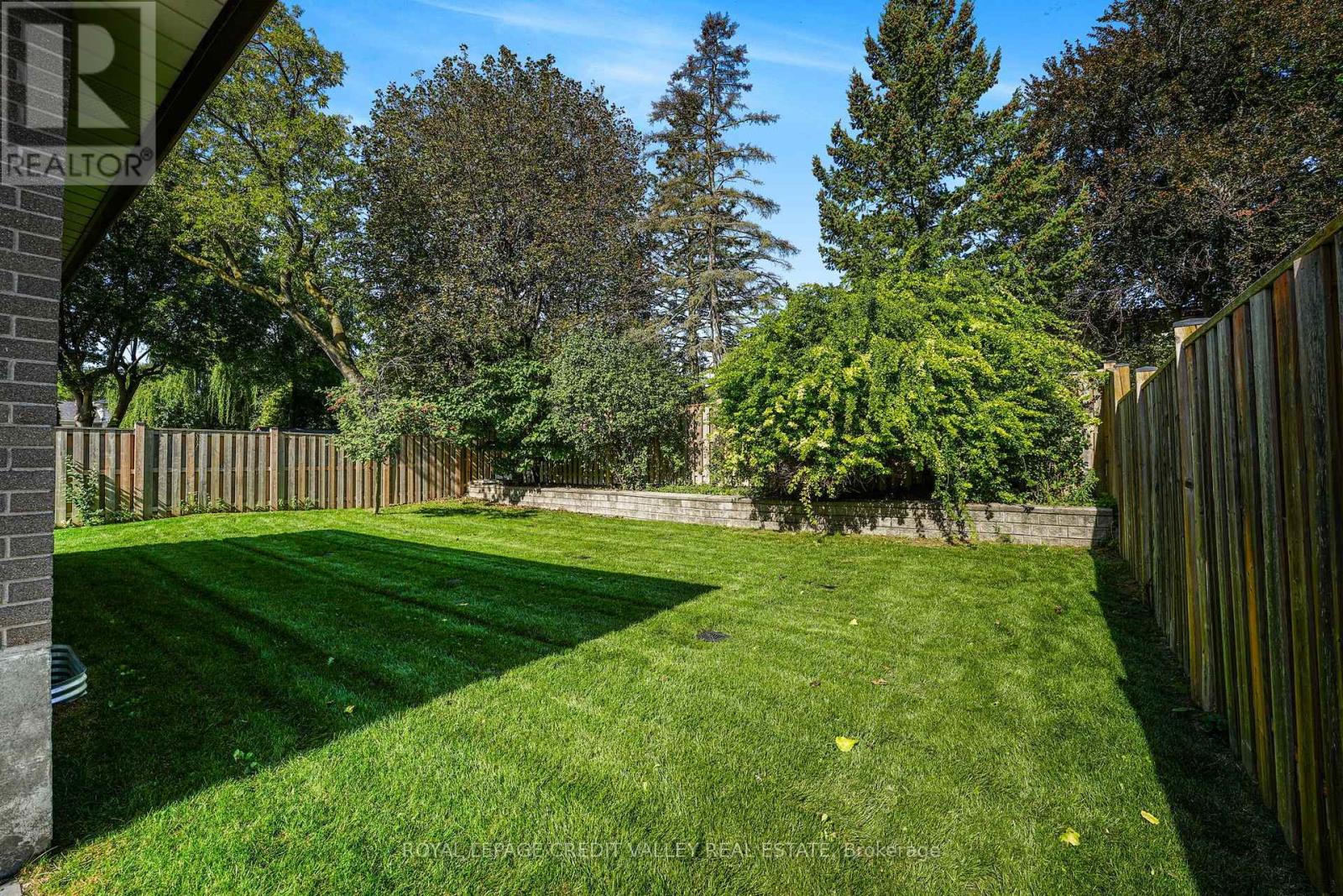 16 Lockton Crescent, Brampton, Ontario  L6W 1C3 - Photo 44 - W13774560