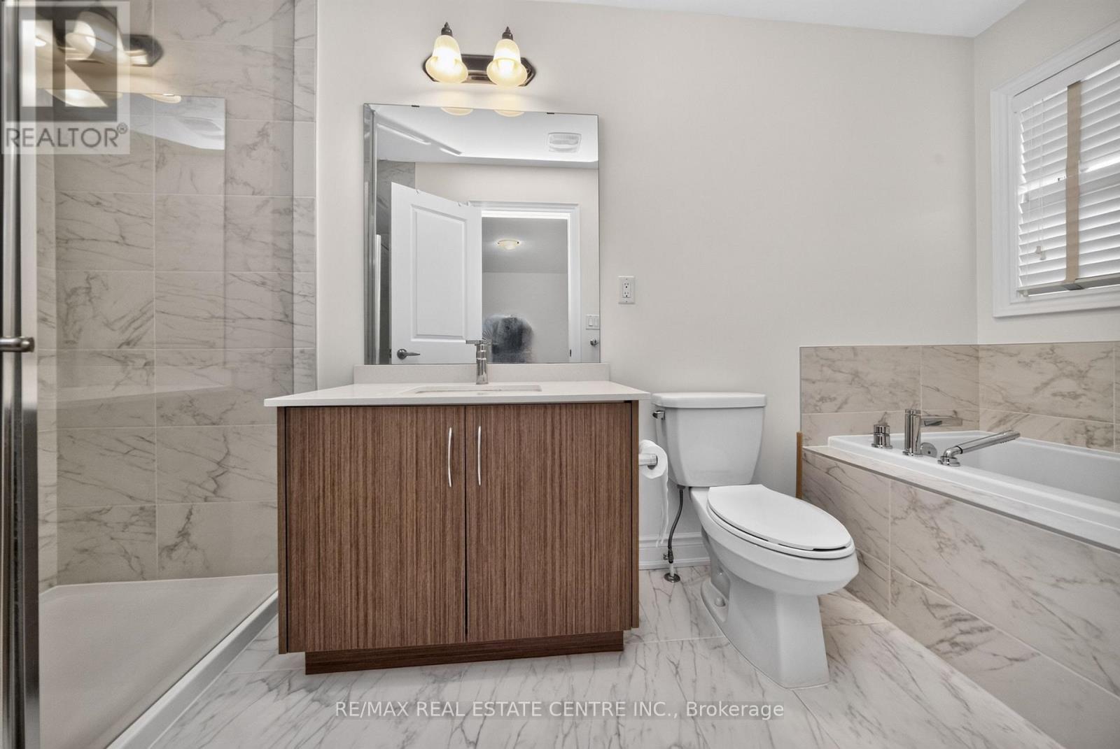 8 Banner Elk Street, Brampton, Ontario  L6Y 6J6 - Photo 18 - W13774576