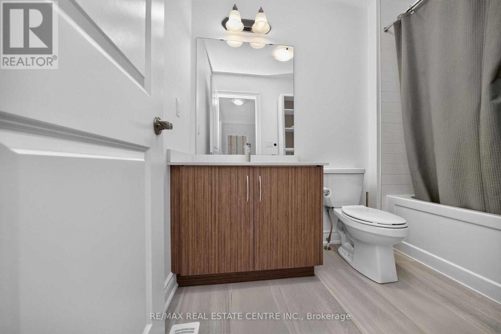 8 Banner Elk Street, Brampton, Ontario  L6Y 6J6 - Photo 20 - W13774576