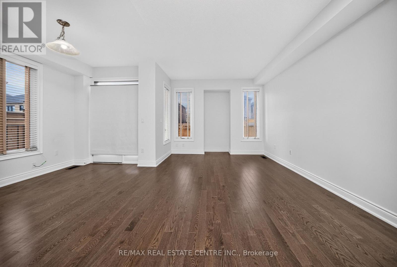 8 Banner Elk Street, Brampton, Ontario  L6Y 6J6 - Photo 6 - W13774576