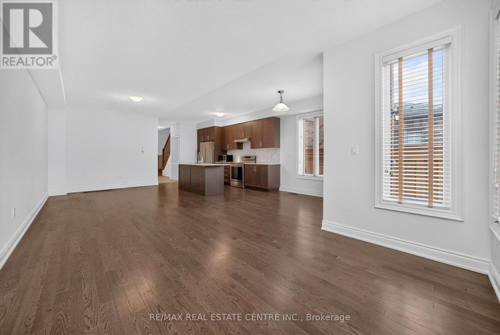 8 Banner Elk Street, Brampton, Ontario  L6Y 6J6 - Photo 7 - W13774576