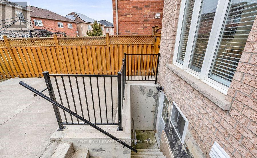 Basement - 8 Griffith Court, Brampton, Ontario L7A 3T6 - Photo 2 - W13774584