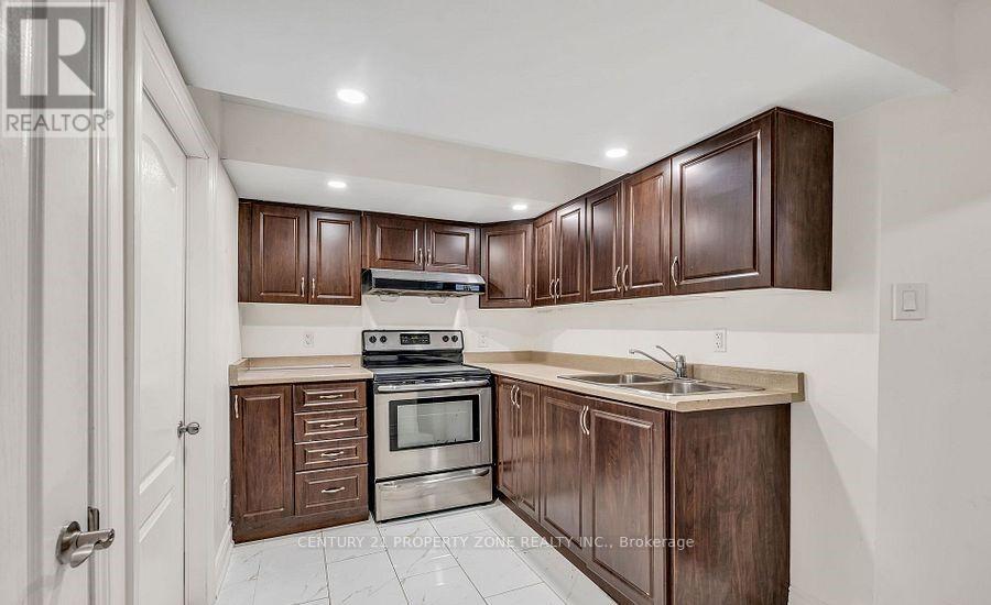 Basement - 8 Griffith Court, Brampton, Ontario L7A 3T6 - Photo 4 - W13774584