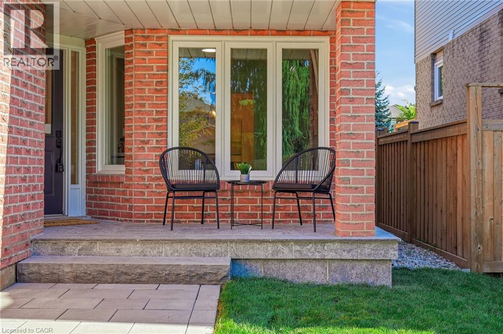 551 Deerhurst Drive, Burlington, Ontario  L7L 5V9 - Photo 2 - 40857565