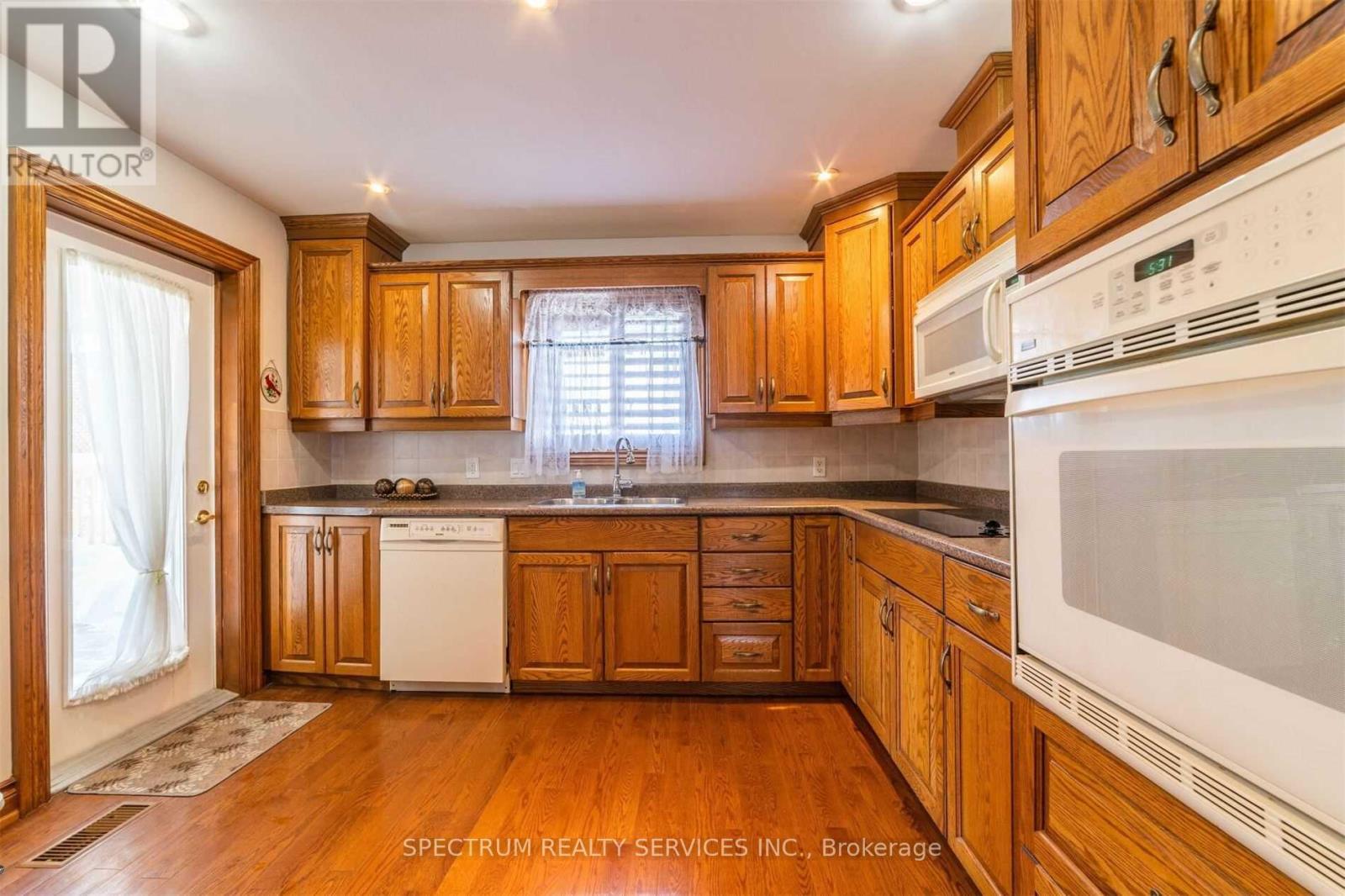 8112 Beaver Glen Drive, Niagara Falls, Ontario  L2H 3K5 - Photo 17 - X13774482