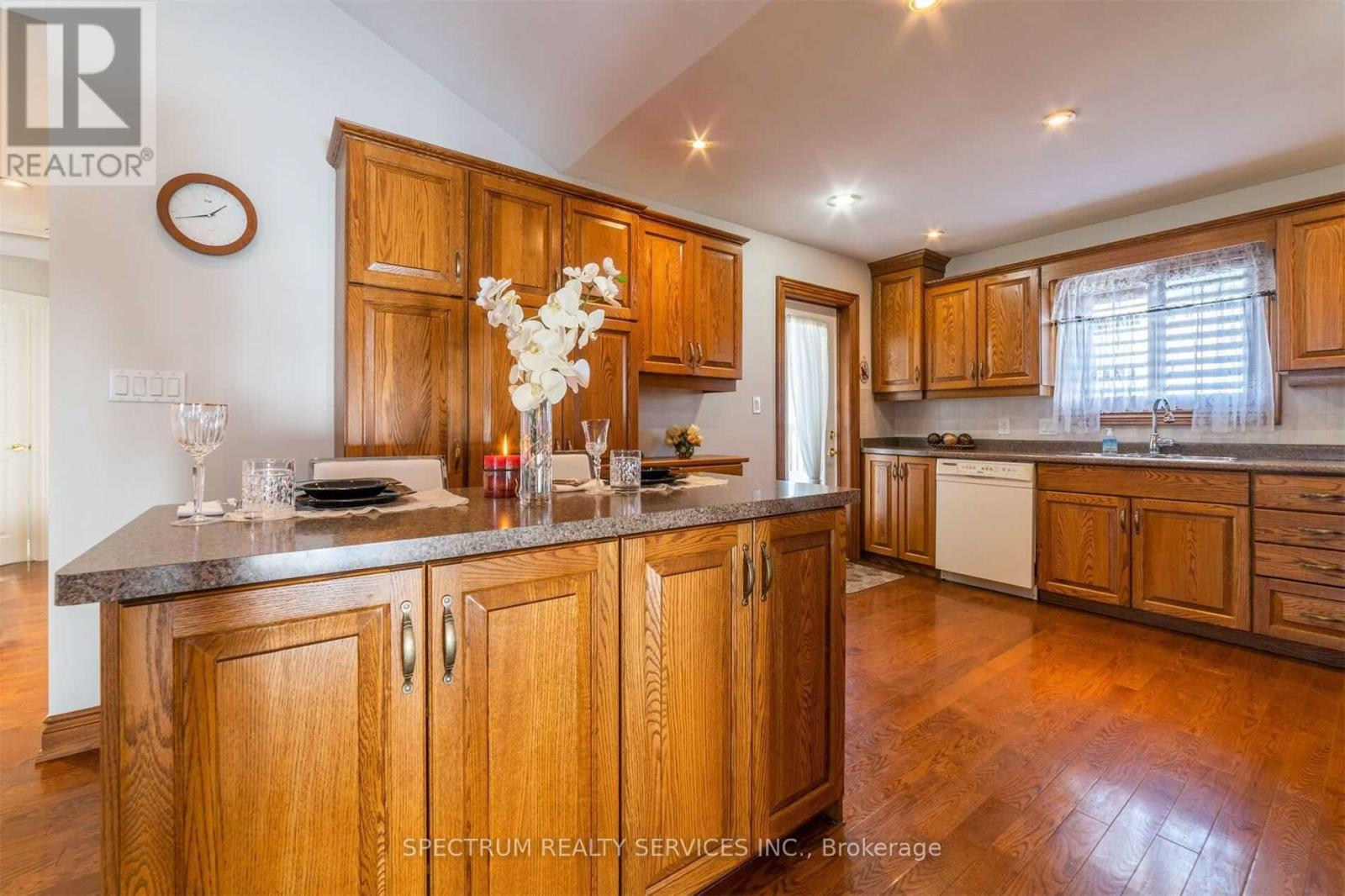 8112 Beaver Glen Drive, Niagara Falls, Ontario  L2H 3K5 - Photo 19 - X13774482