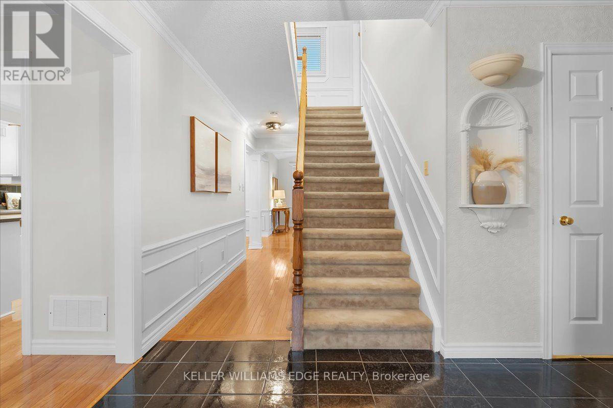 37 Bourbon Court, Hamilton, Ontario  L9B 2E9 - Photo 20 - X13774514