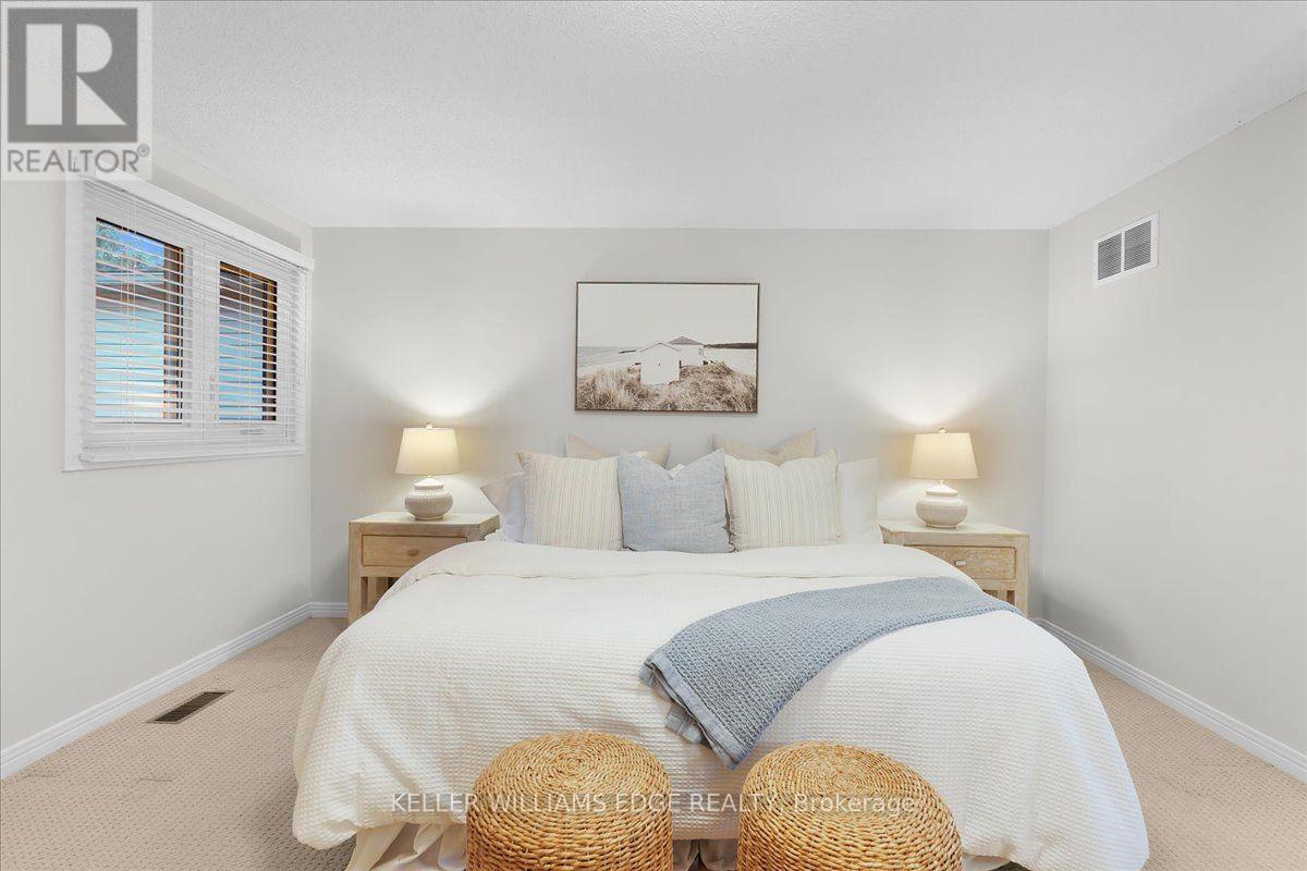 37 Bourbon Court, Hamilton, Ontario  L9B 2E9 - Photo 23 - X13774514