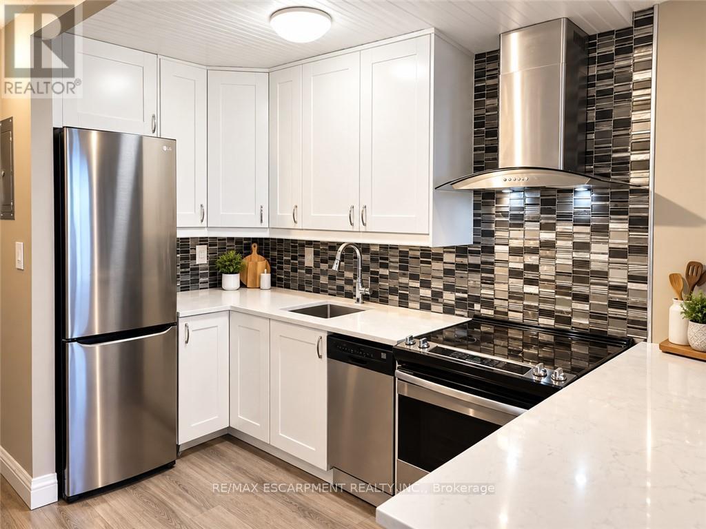 1403 - 150 Charlton Avenue, Hamilton (Corktown), Ontario  L8N 3X3 - Photo 5 - X13774568