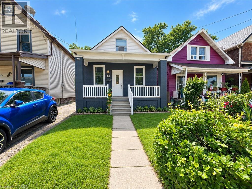 40 WHITFIELD Avenue