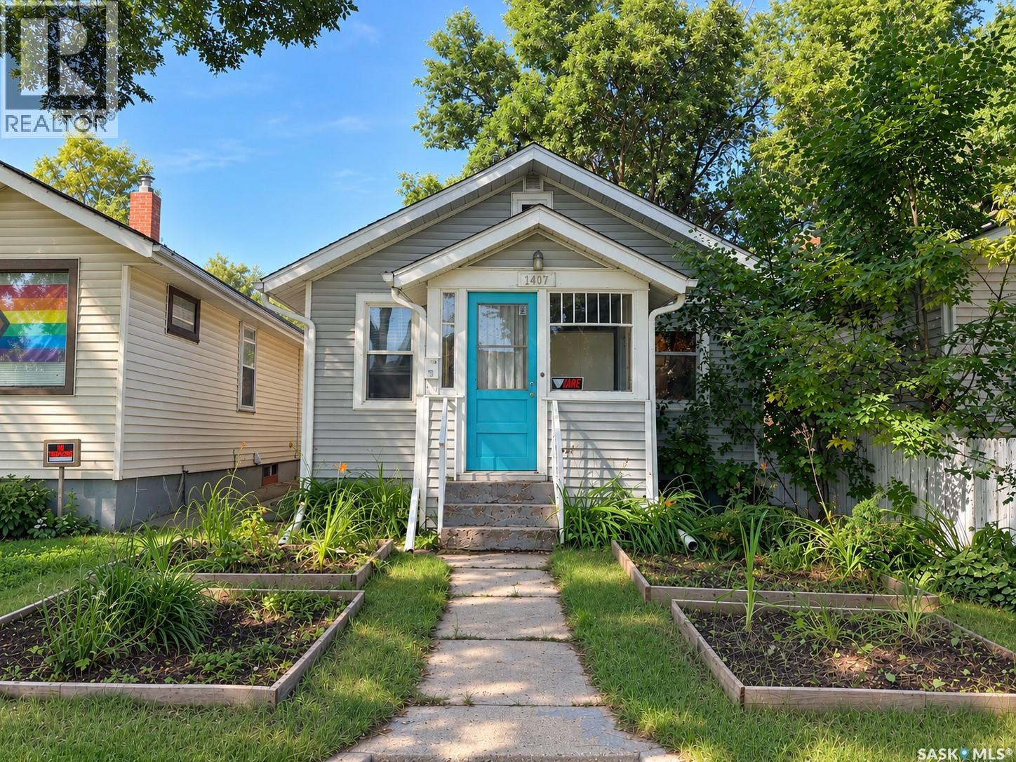 1407 C Avenue N, Saskatoon, Saskatchewan  S7L 1K9 - Photo 1 - SK048096