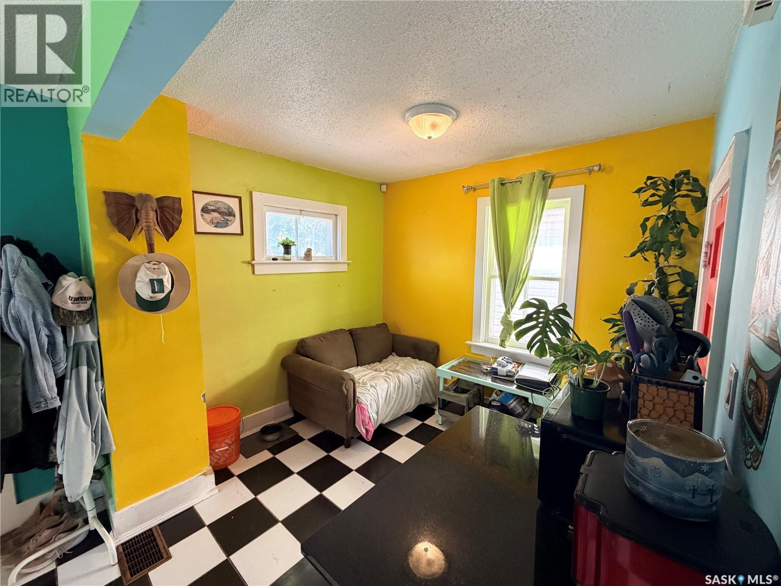 1407 C Avenue N, Saskatoon, Saskatchewan  S7L 1K9 - Photo 13 - SK048096