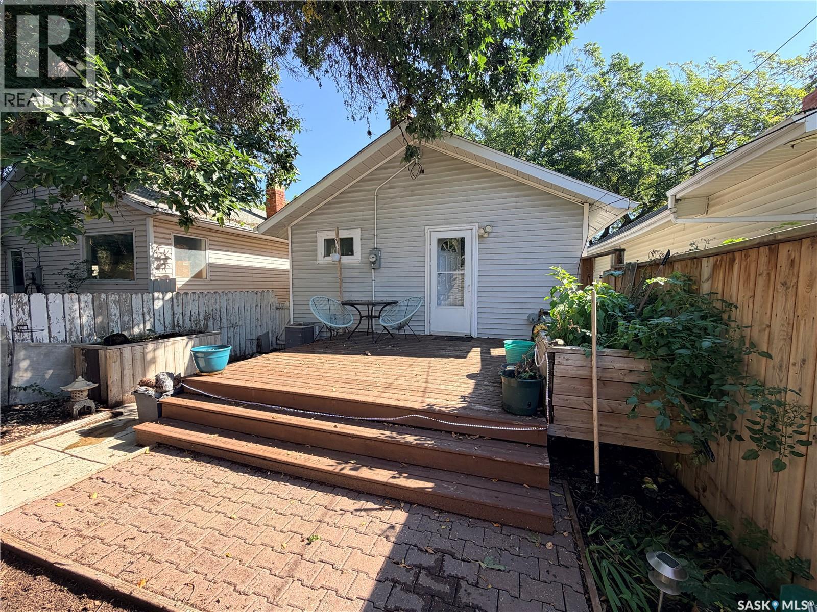 1407 C Avenue N, Saskatoon, Saskatchewan  S7L 1K9 - Photo 15 - SK048096