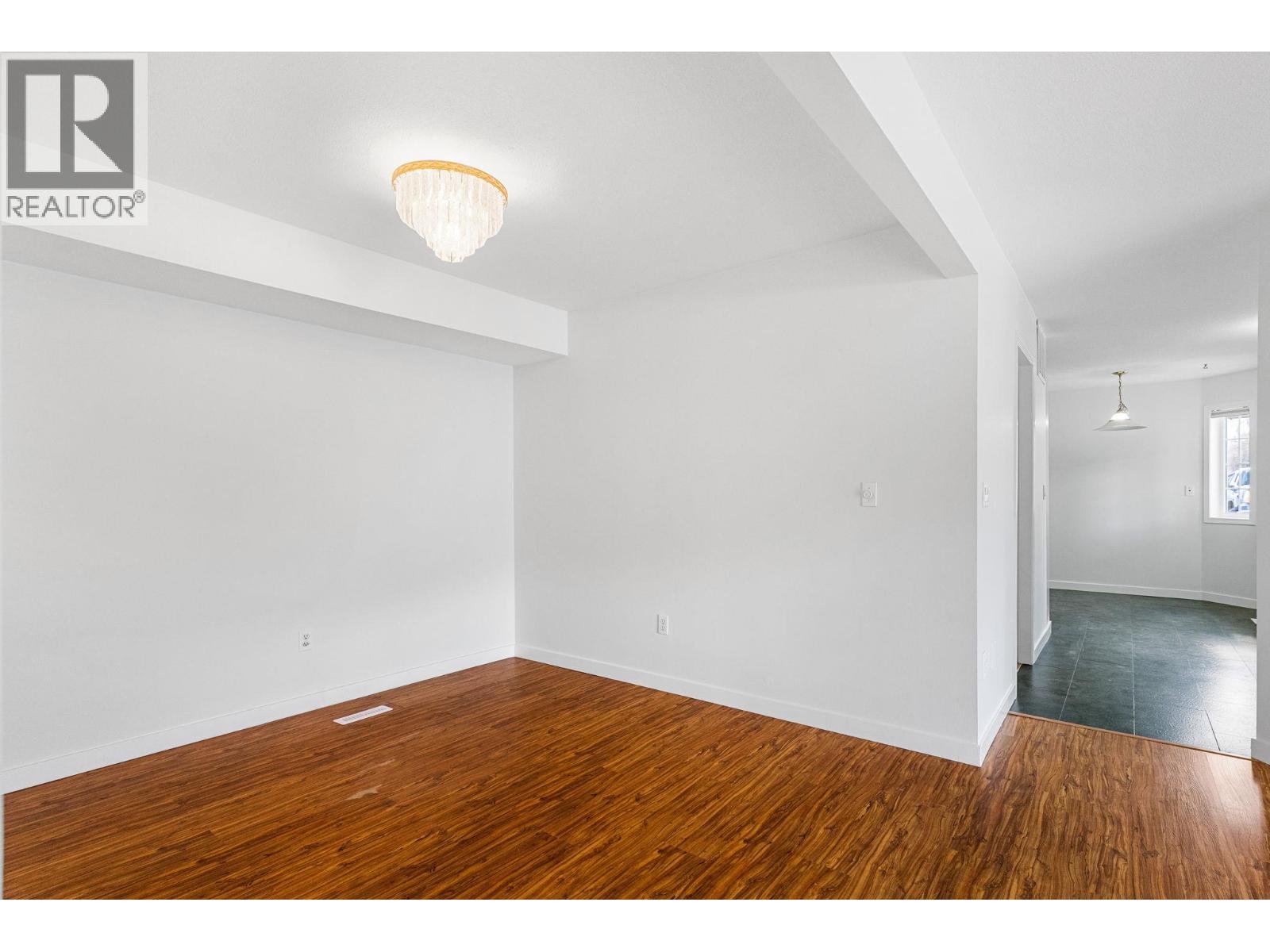 7841 Highway 97 N Highway Unit# 4 Lot# 122 Kelowna Photo 6