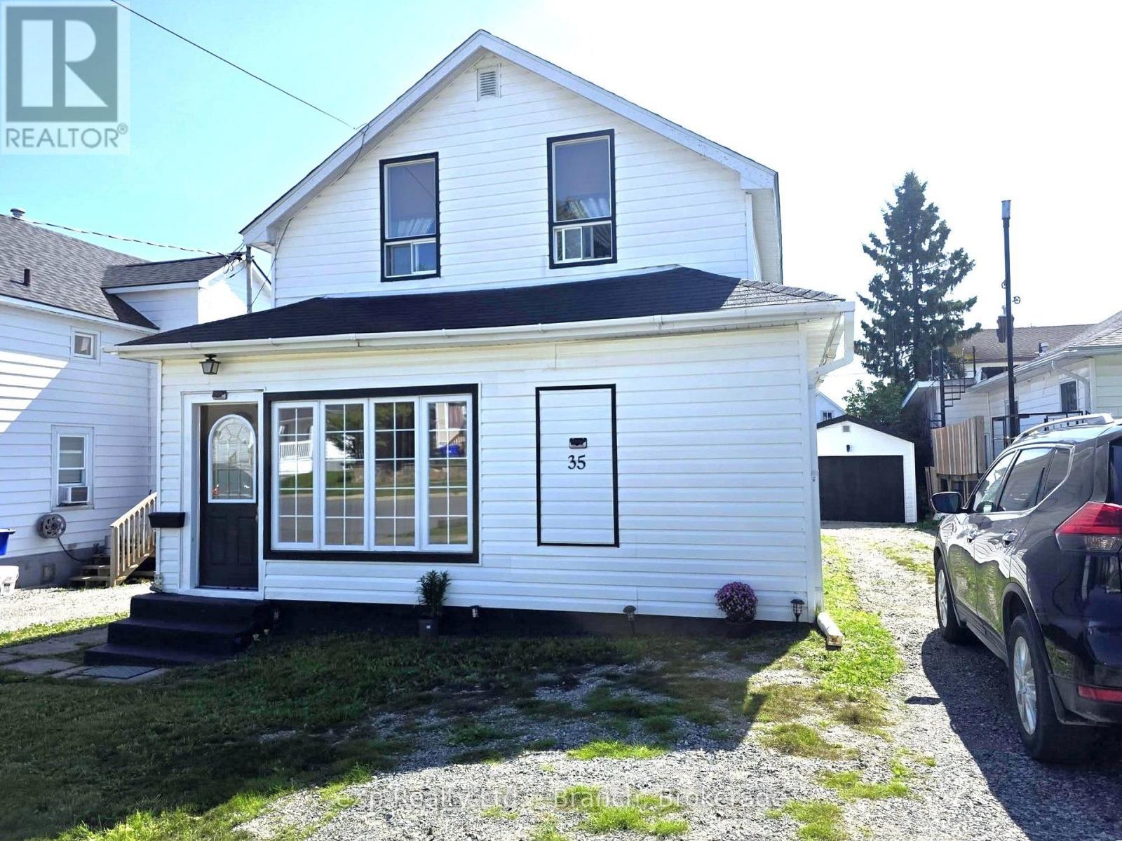 35 Taylor Avenue, Kirkland Lake, Ontario  P2N 2L2 - Photo 2 - T13774878