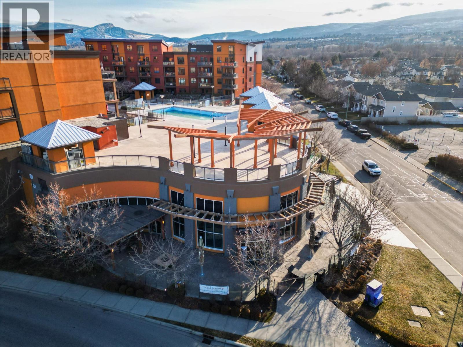 3799 Lakeshore Road Kelowna Photo 3