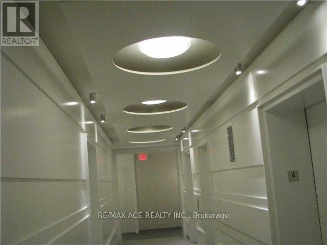 404 - 12 York Street, Toronto, Ontario  M5J 2Z2 - Photo 3 - C13774652