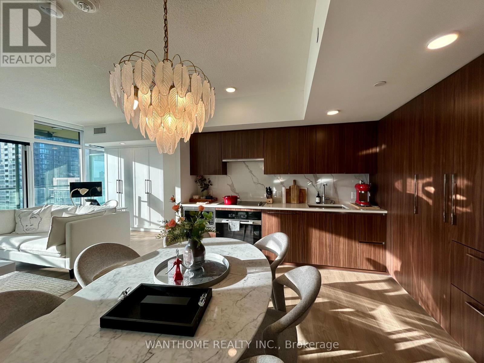 921 - 3 Concord Cityplace Way, Toronto, Ontario  M5V 0X4 - Photo 2 - C13774748