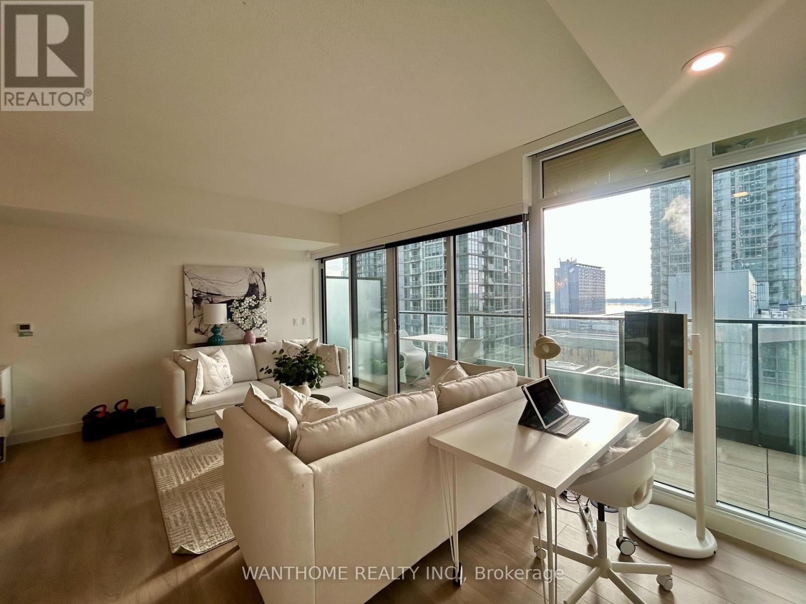 921 - 3 Concord Cityplace Way, Toronto, Ontario  M5V 0X4 - Photo 5 - C13774748
