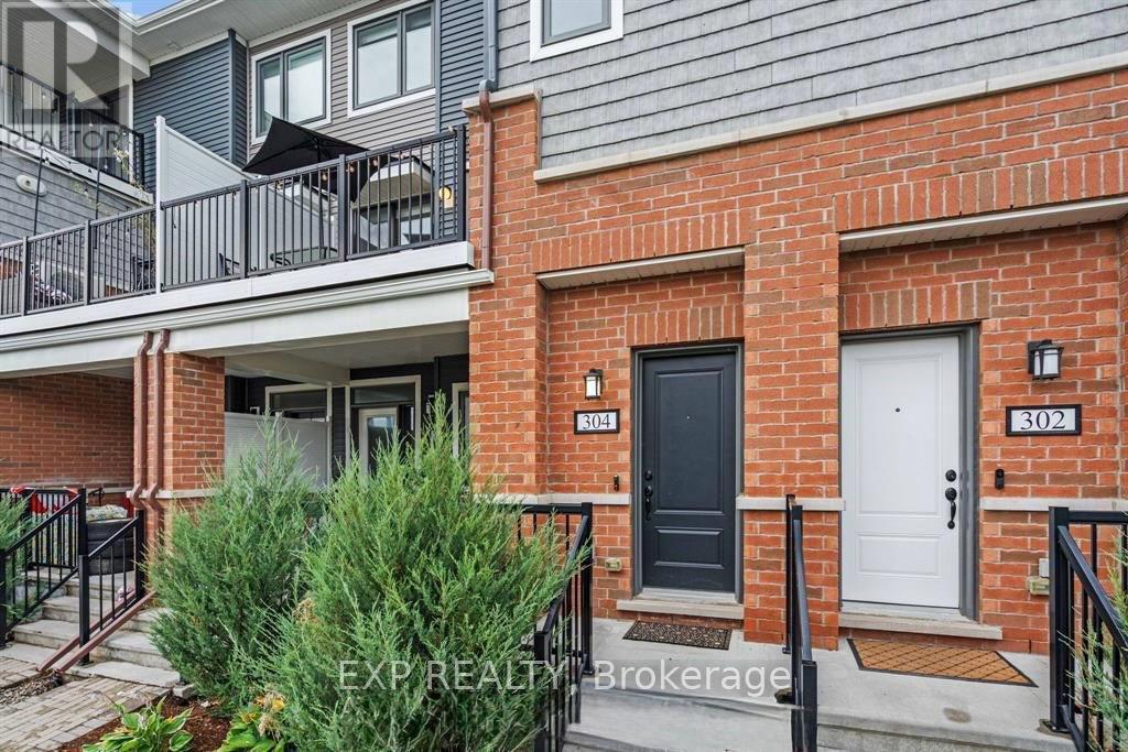 304 Lapland Private, Ottawa, Ontario  K2V 0S2 - Photo 2 - X13749394