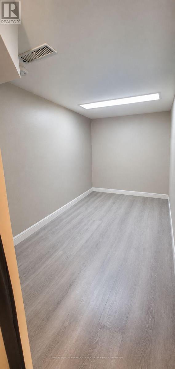 Bsmt - 296 Lumsden Avenue, Toronto, Ontario M4C 2L1 - Photo 6 - E13774644