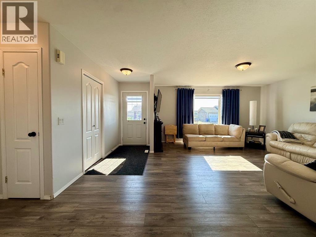 11006 105 Ave, La Crete, Alberta  T0H 2H0 - Photo 9 - A2342723