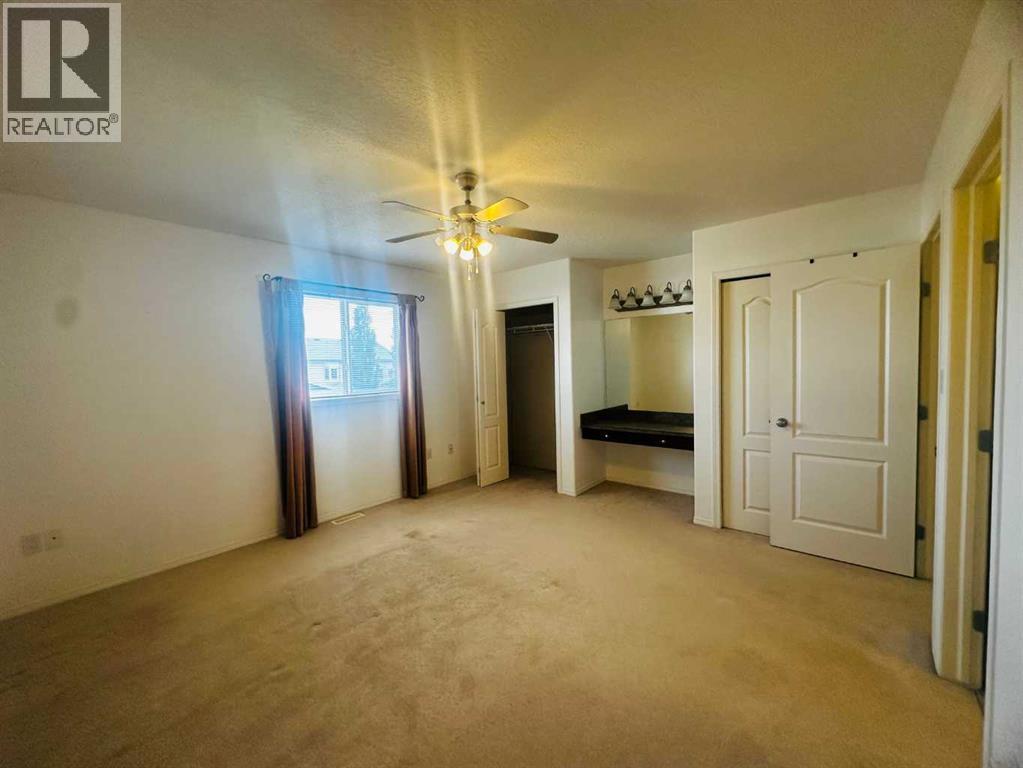 10625 Royal Oaks Drive, Grande Prairie, Alberta  T8V 8G3 - Photo 13 - A2343139