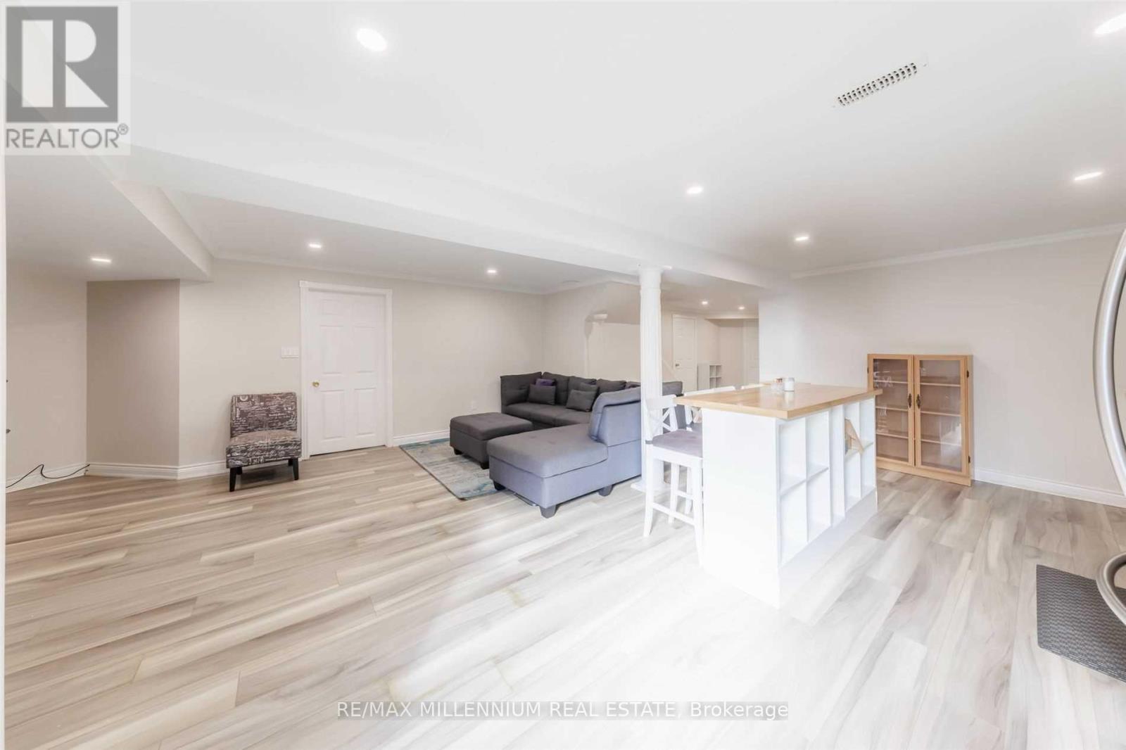 Lower - 101 Loma Vista Drive, Vaughan, Ontario  L4J 7S2 - Photo 8 - N13774774