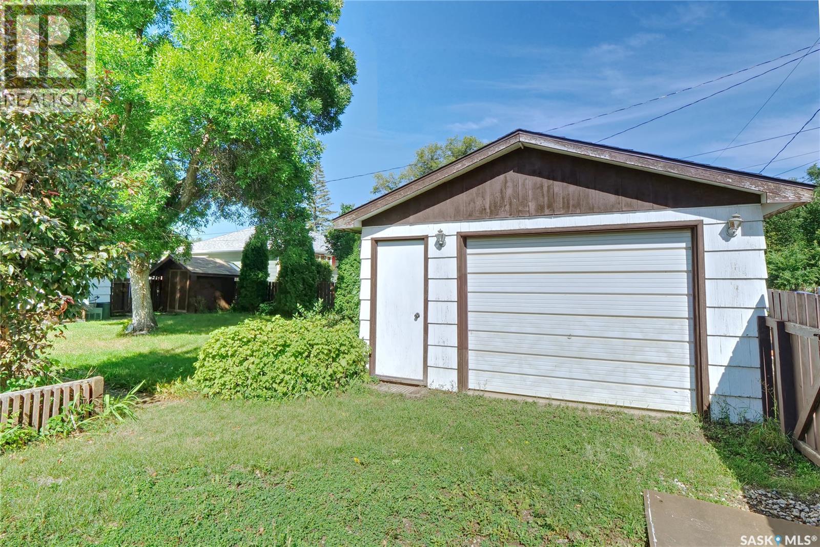 1137 Monk Avenue, Moose Jaw, Saskatchewan  S6H 4E5 - Photo 35 - SK047945