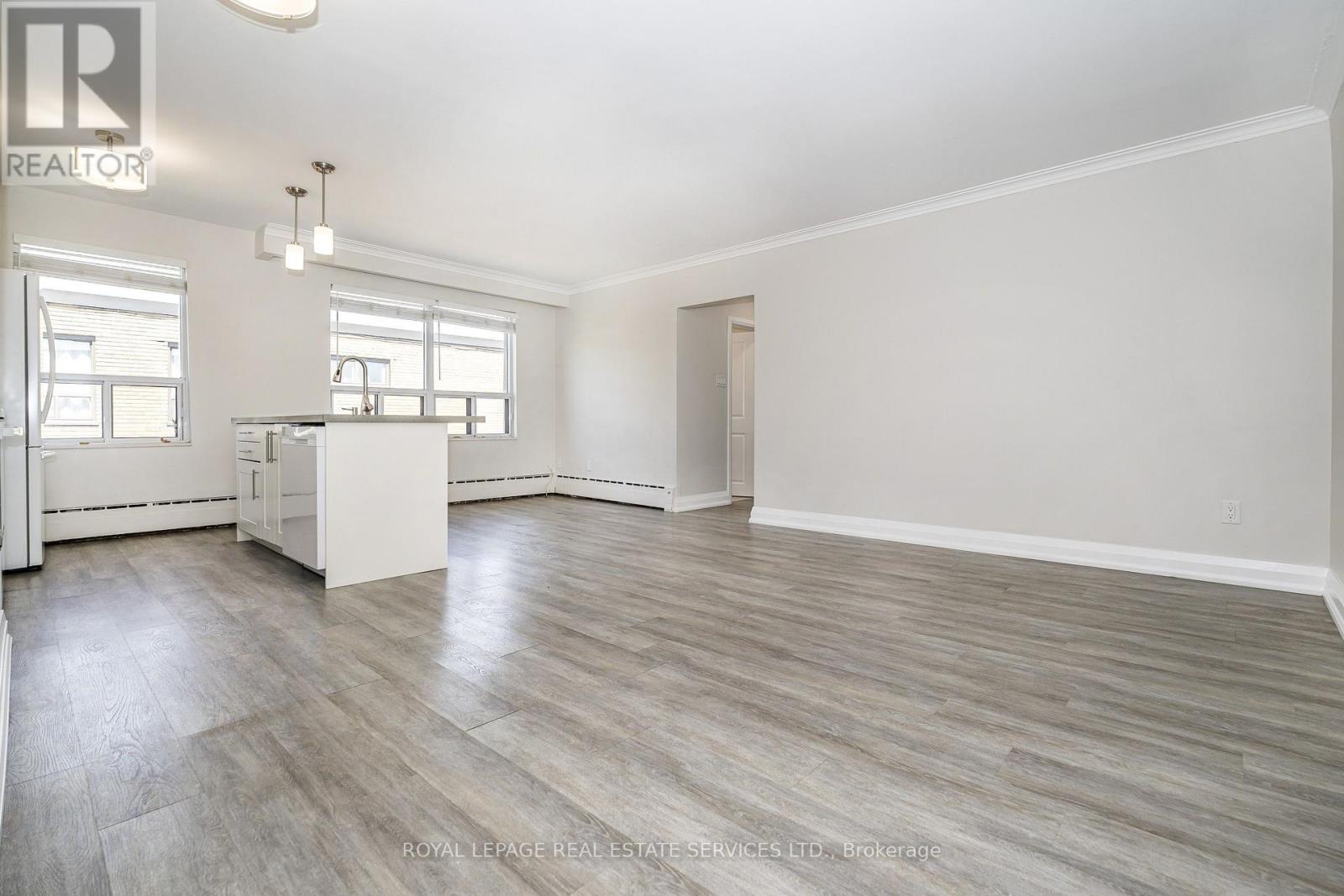 8 - 2637 Keele Street, Toronto, Ontario  M6L 2P2 - Photo 10 - W13774662