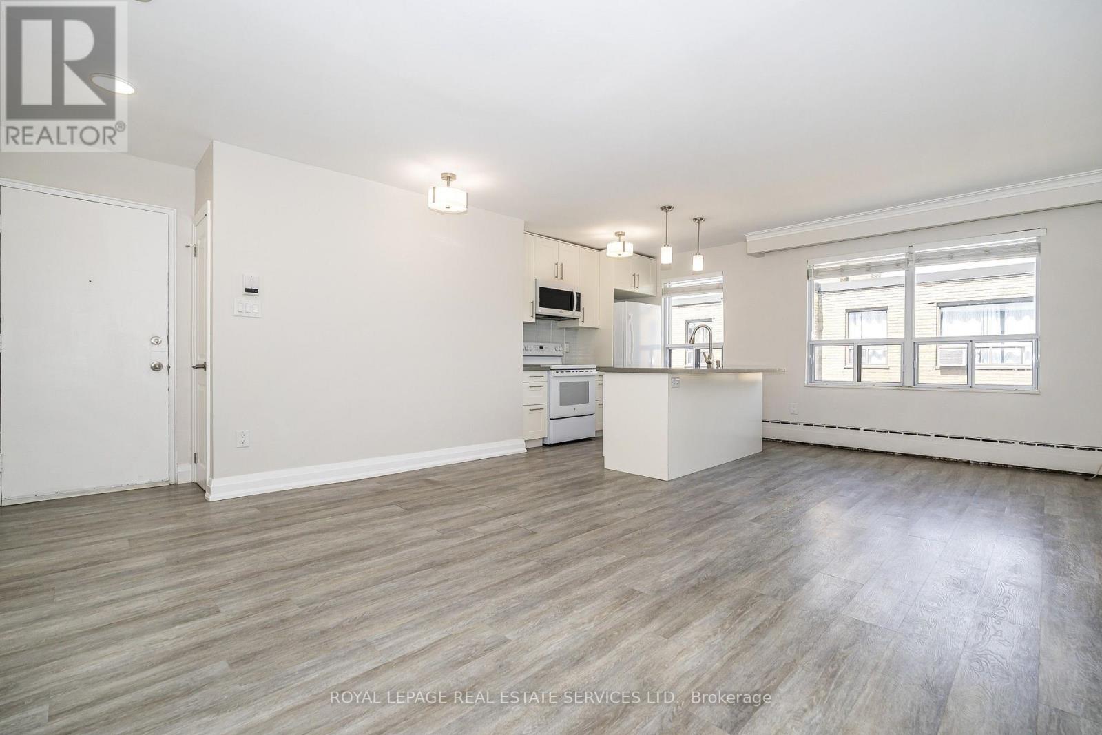8 - 2637 Keele Street, Toronto, Ontario  M6L 2P2 - Photo 11 - W13774662