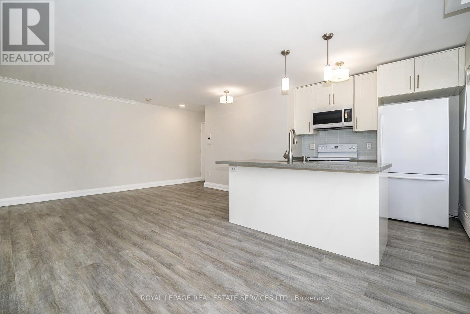 8 - 2637 Keele Street, Toronto, Ontario  M6L 2P2 - Photo 12 - W13774662
