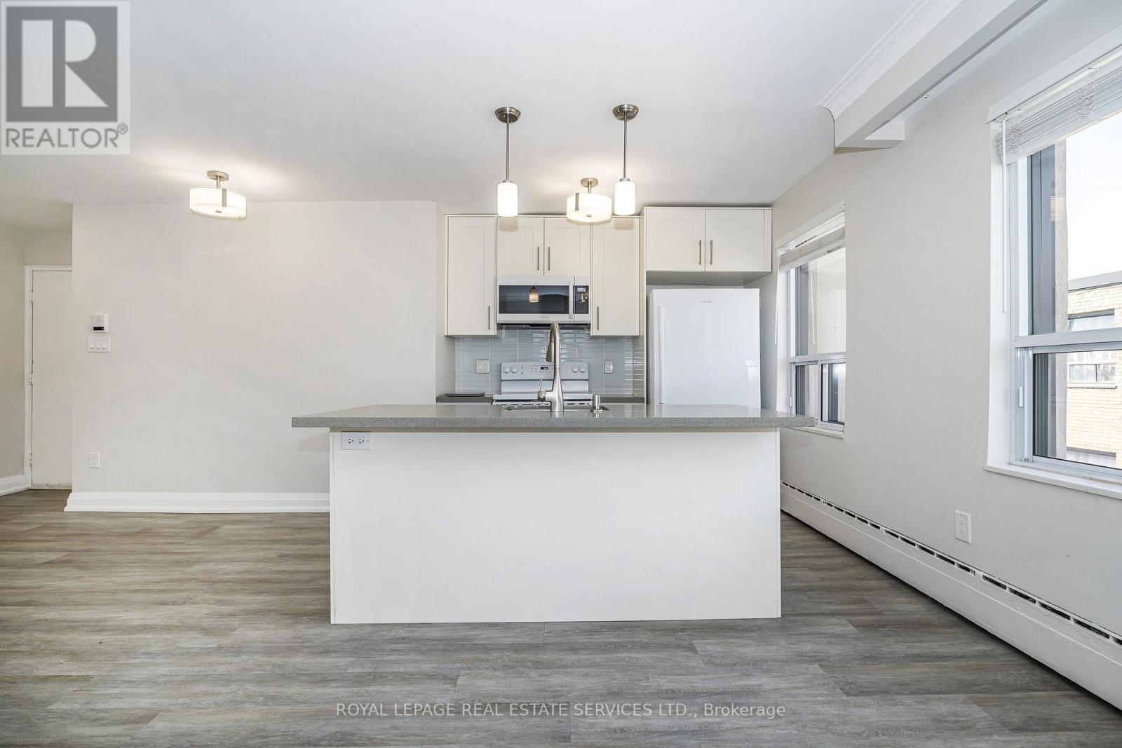8 - 2637 Keele Street, Toronto, Ontario  M6L 2P2 - Photo 14 - W13774662