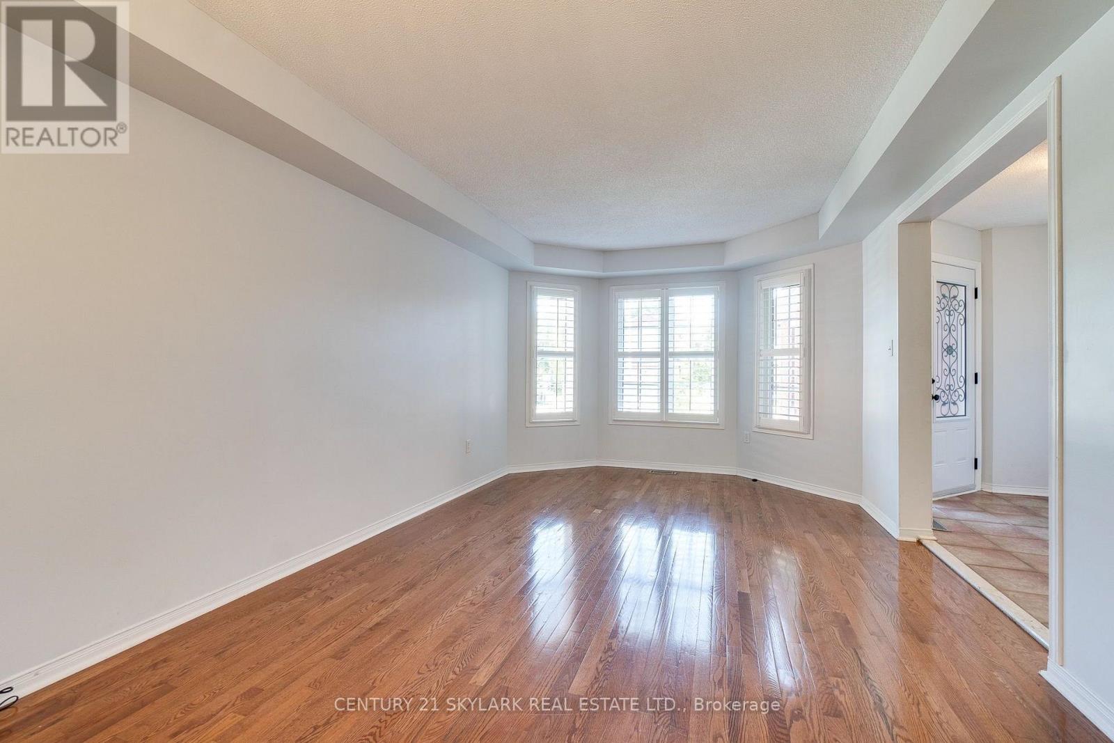 3841 Periwinkle Crescent, Mississauga, Ontario  L5N 6W8 - Photo 3 - W13774790