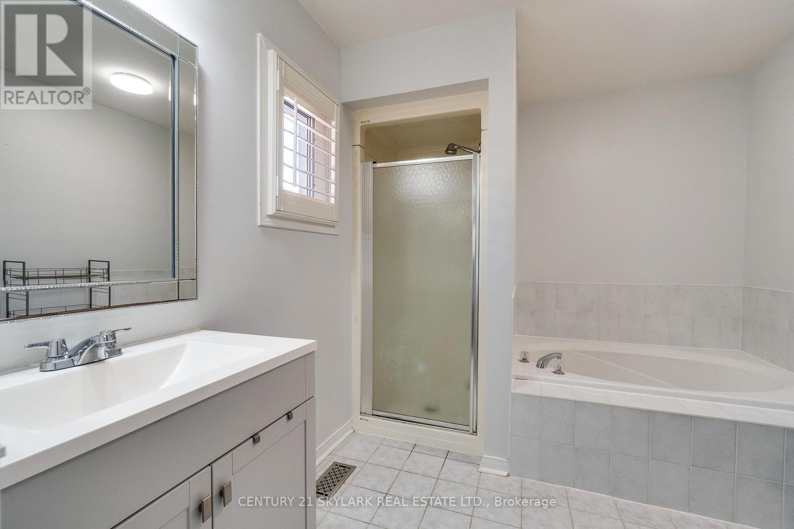3841 Periwinkle Crescent, Mississauga, Ontario  L5N 6W8 - Photo 34 - W13774790