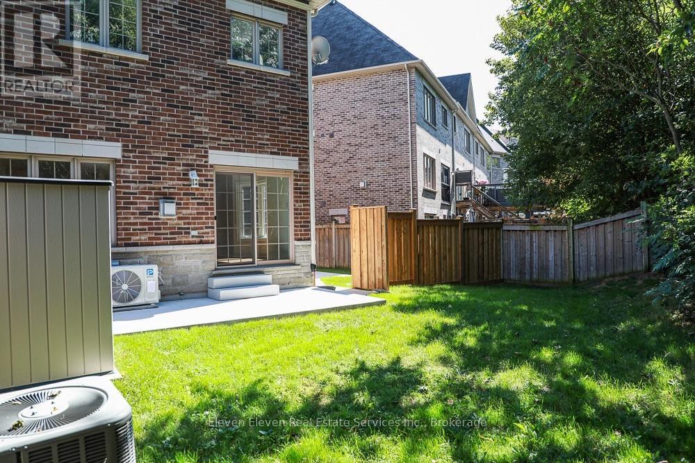 Upper - 1557 Eglinton Avenue W, Mississauga, Ontario  L5M 7C1 - Photo 14 - W13774864