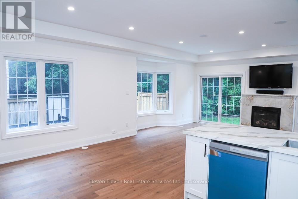 Upper - 1557 Eglinton Avenue W, Mississauga, Ontario  L5M 7C1 - Photo 5 - W13774864