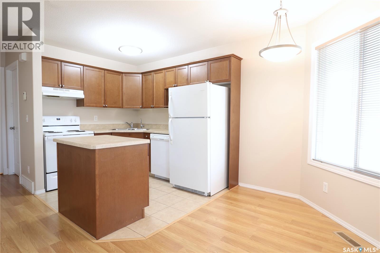 1067 Birchwood Place, Regina, Saskatchewan  S4S 7L1 - Photo 4 - SK048292