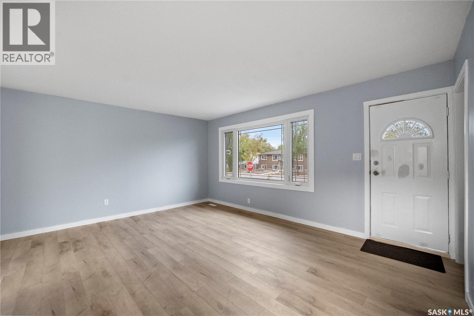 4800 4th Avenue Close, Regina, Saskatchewan  S4T 0J2 - Photo 5 - SK048261