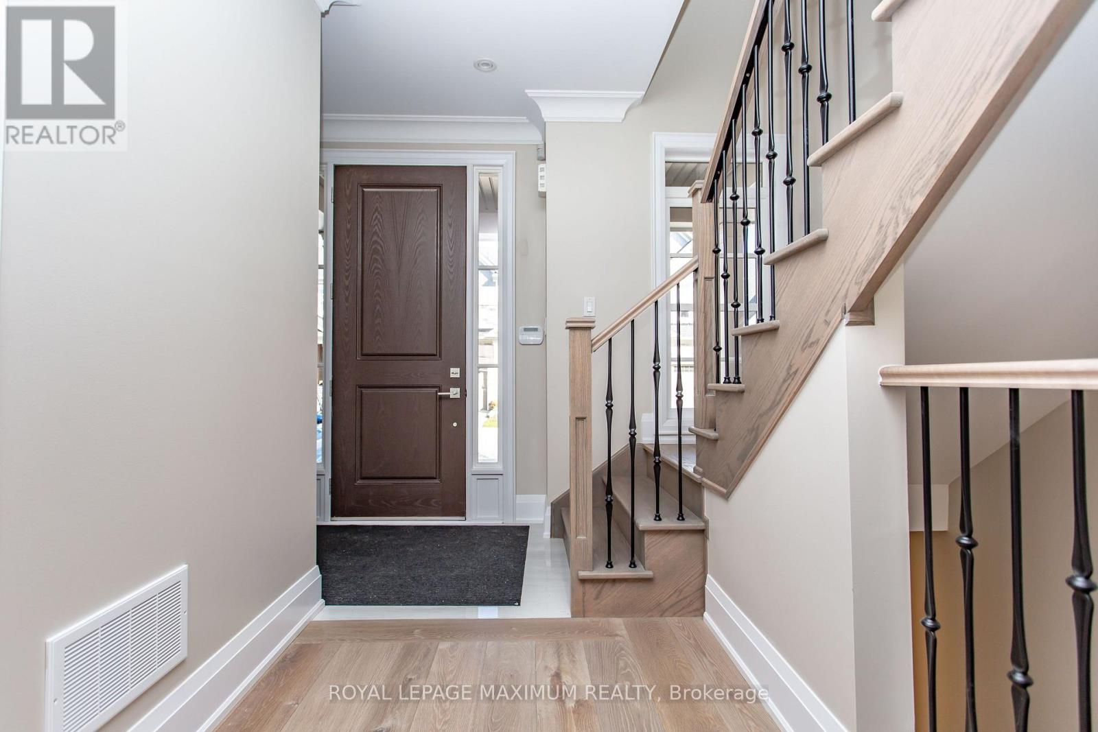 42 Windsor Circle, Niagara-On-The-Lake, Ontario  L0S 1J0 - Photo 5 - X13774880